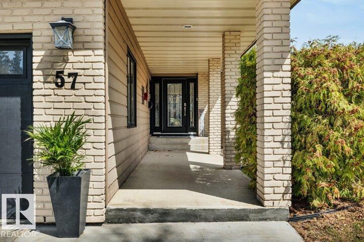 Property Photo:  57 Windermere Crescent  AB T8N 3P1 