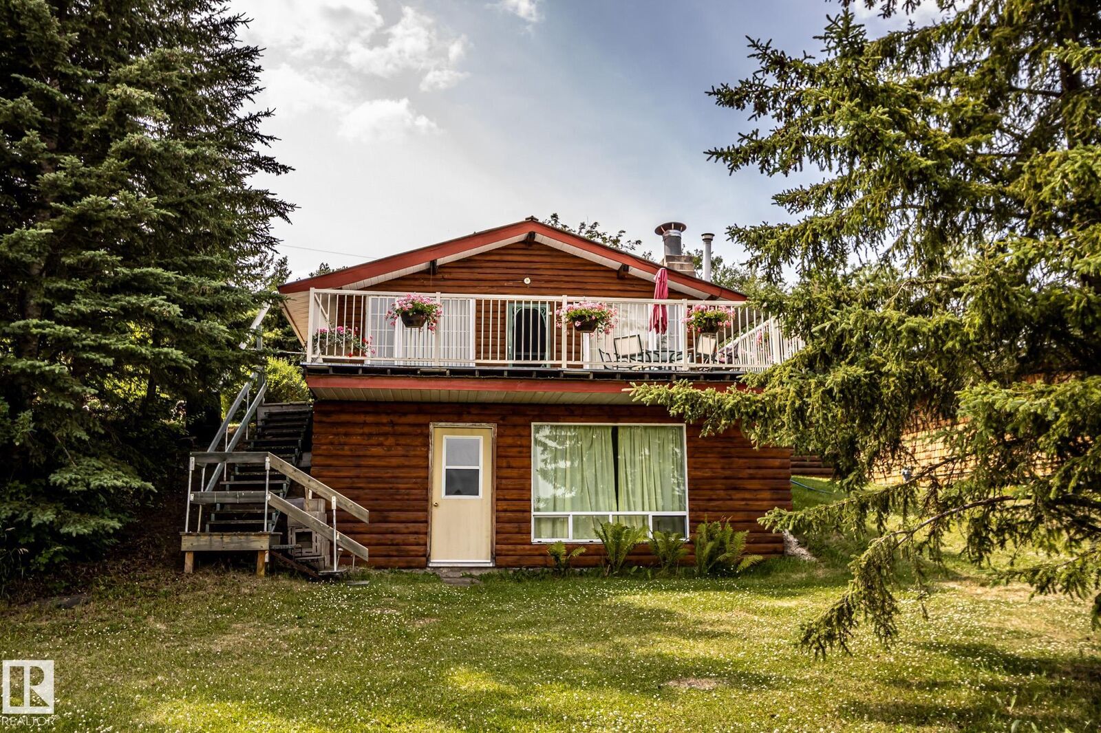 Property Photo:  18 Horseshoe Bay Drive  AB T0A 3A0 