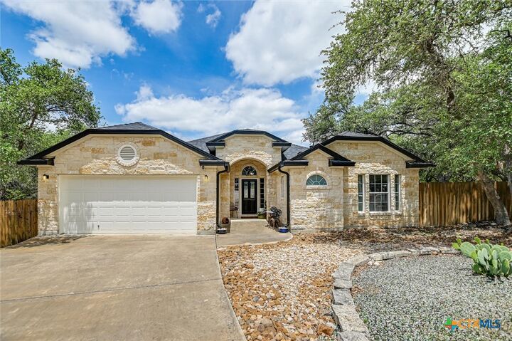 Property Photo: 10 Caliche Court TX 78676