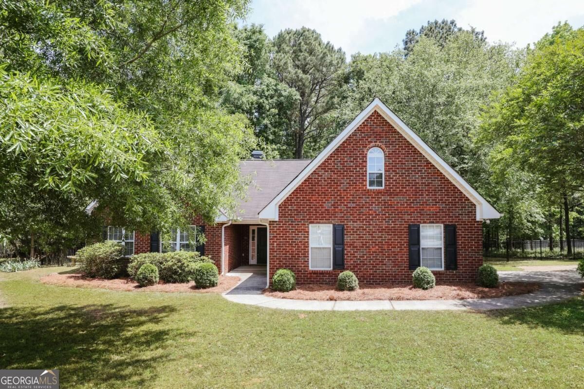 Property Photo:  350 Brickleberry Ridge  GA 30605 