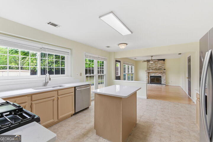 Property Photo: 155 Thatching Lane GA 30022