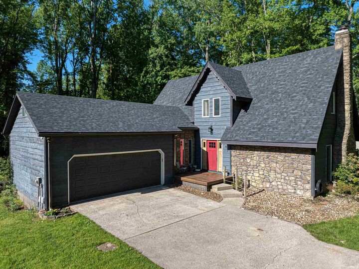 Property Photo:  179 E Lake Inwood Drive  IN 47670 