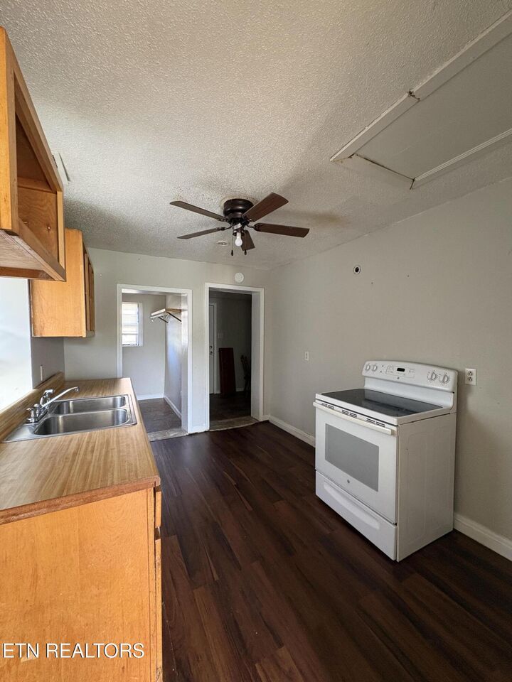 Property Photo:  823 Siluria St 823  TN 37748 