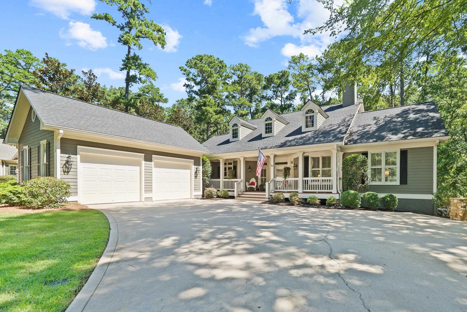 Property Photo:  1071 Eaglewood Way  GA 30642 
