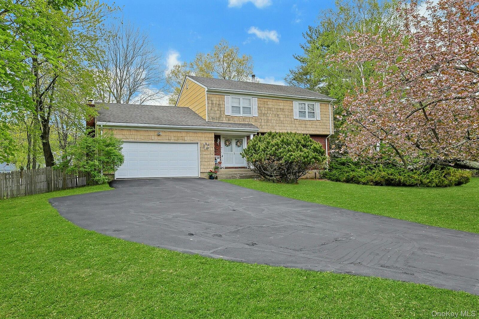Property Photo:  110 Eastview Drive  NY 10595 