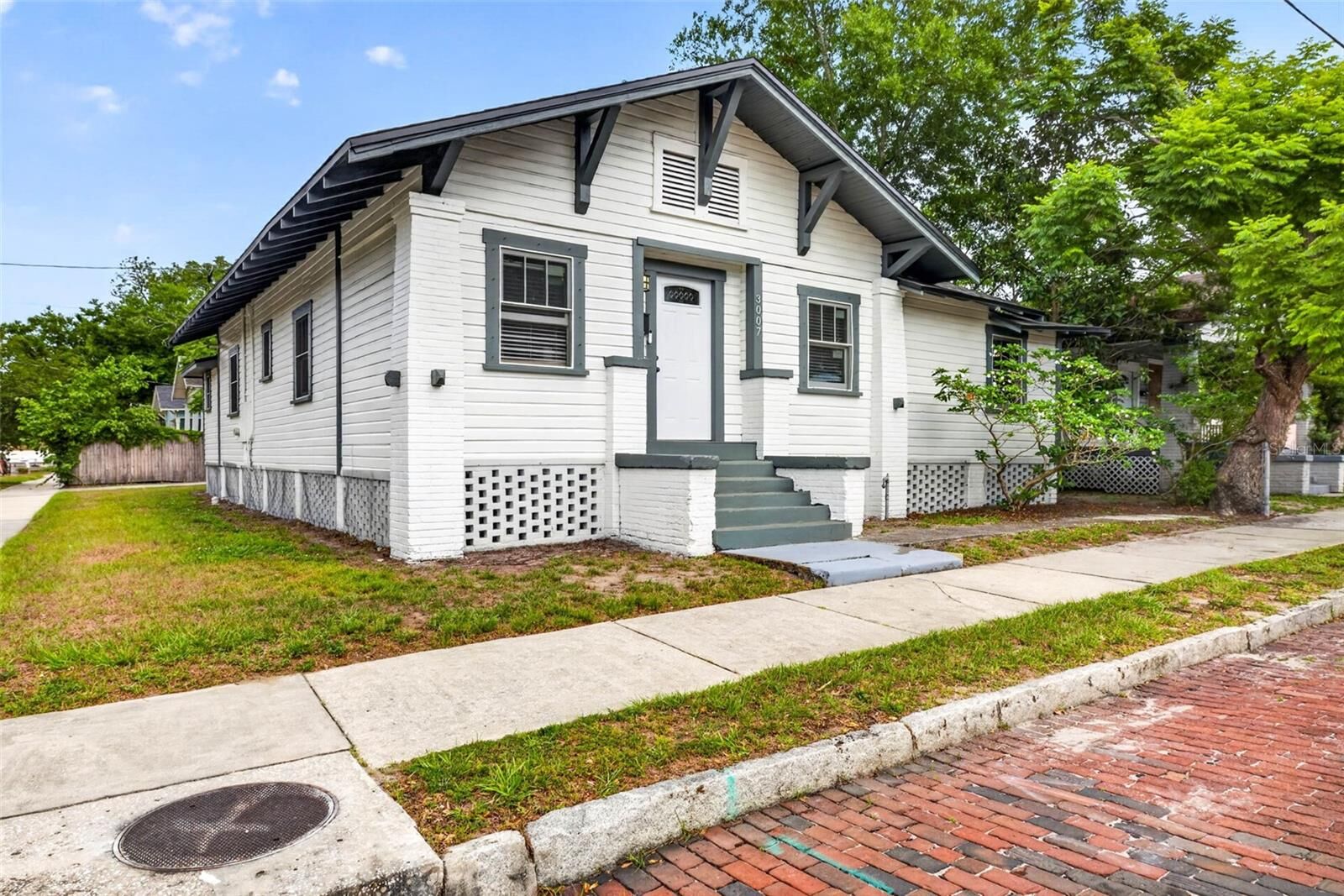 Property Photo:  3007 N Central Avenue  FL 33603 
