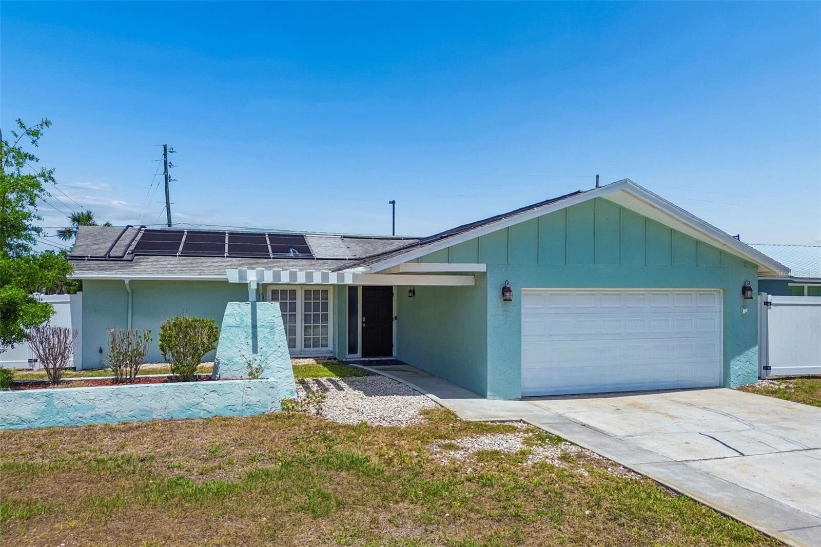 Property Photo:  13691 Serena Drive  FL 33774 