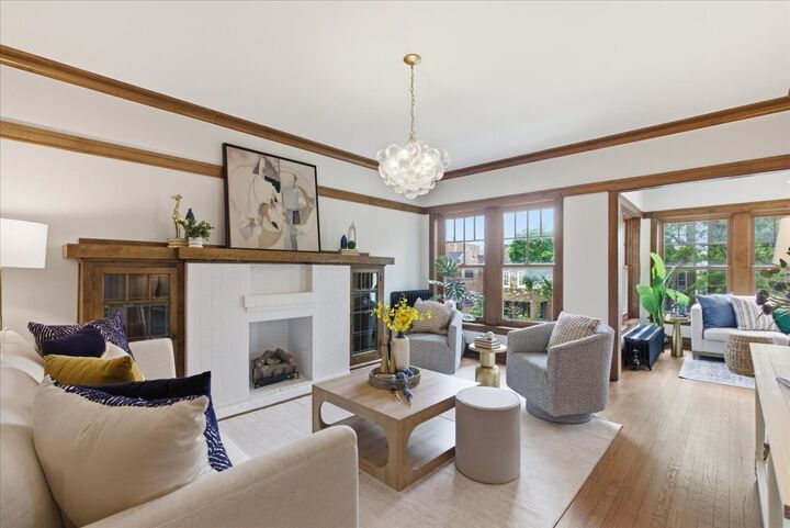 Property Photo:  1468 W Balmoral Avenue 3  IL 60640 