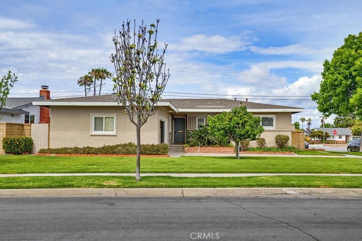 Property Photo:  1318 Watson  CA 92626 