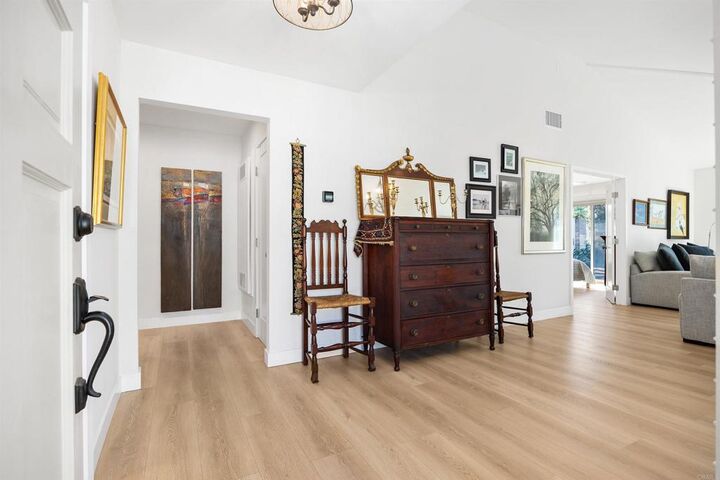 Property Photo:  907 Wentworth Circle  CA 92081 