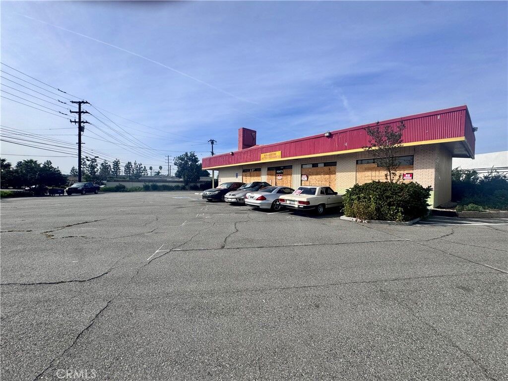 Property Photo:  10471 Magnolia  CA 92804 