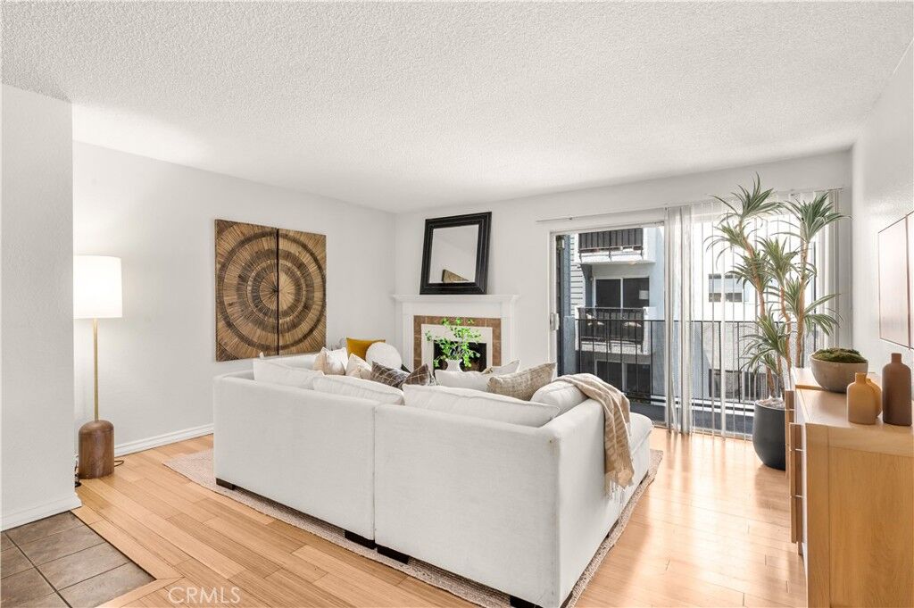 Property Photo:  1919 E Beverly 205  CA 90802 