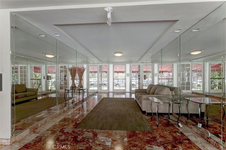 Property Photo:  4487 Colbath  CA 91423 