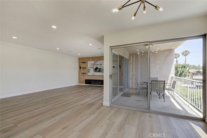Property Photo:  4487 Colbath 309  CA 91423 