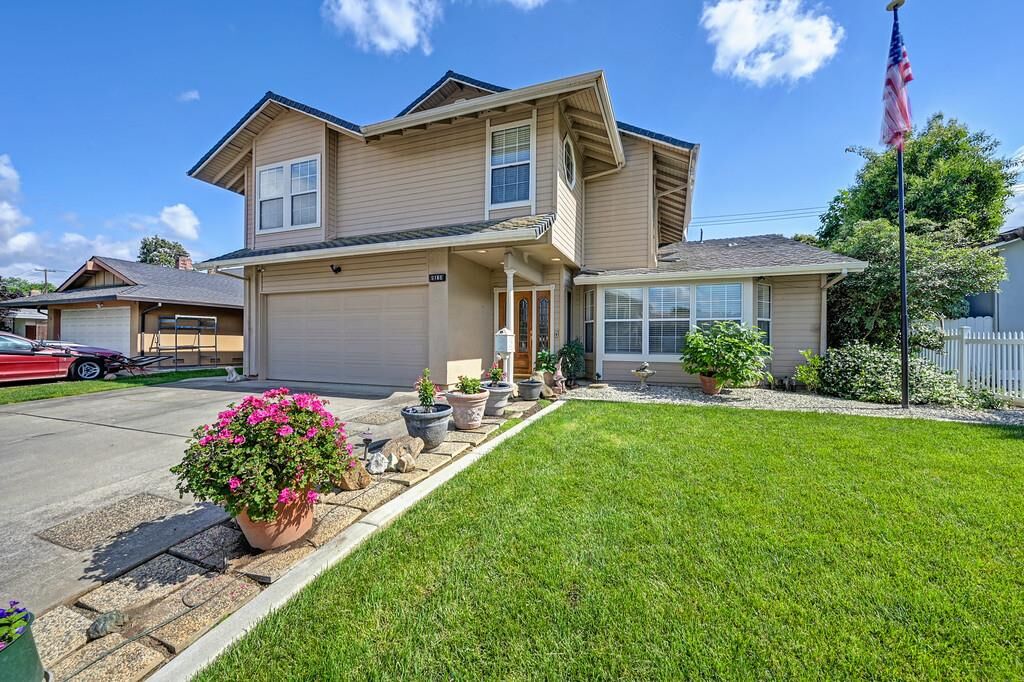 Property Photo: 9168 Starina Way CA 95826