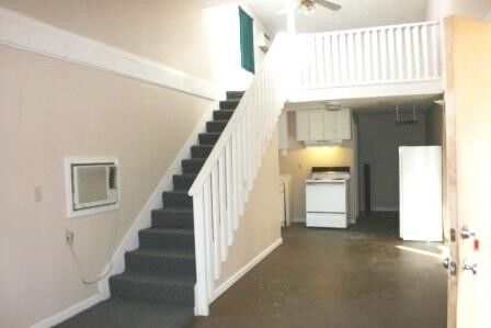 Property Photo: 831 N Spring St TN 37130