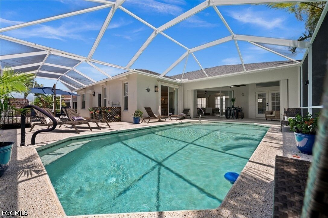 Property Photo:  1820 SW 29th Terrace  FL 33914 