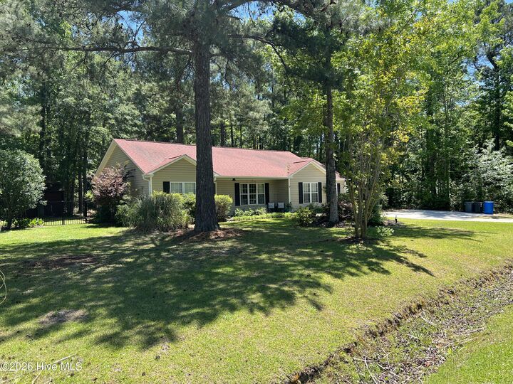 Property Photo:  106 Marcil Lane  NC 28443 