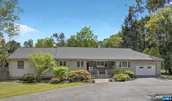 Property Photo:  915 Glen Avenue  NJ 07676 