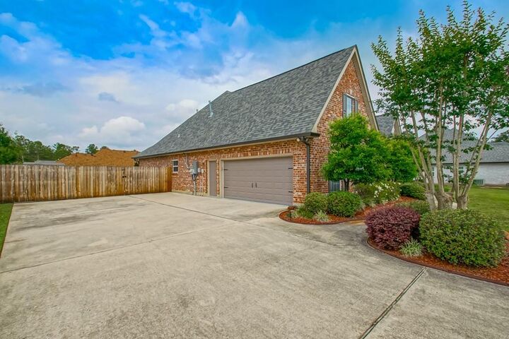 Property Photo:  347 Leeds Street  LA 70461 