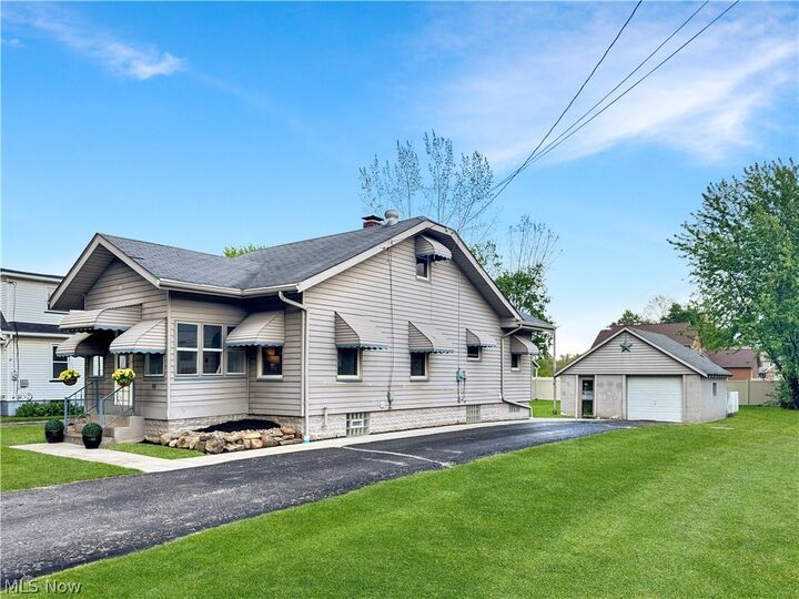 Property Photo:  253 N Salem Warren Road  OH 44451 
