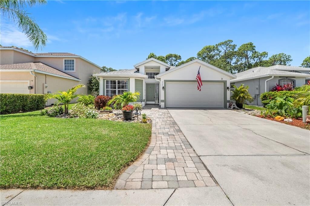 Property Photo:  713 Crossfield Cir  FL 34104 