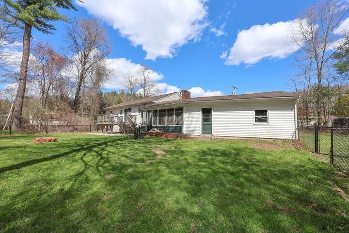 Property Photo: 95 Turkey Hill Road NH 03054