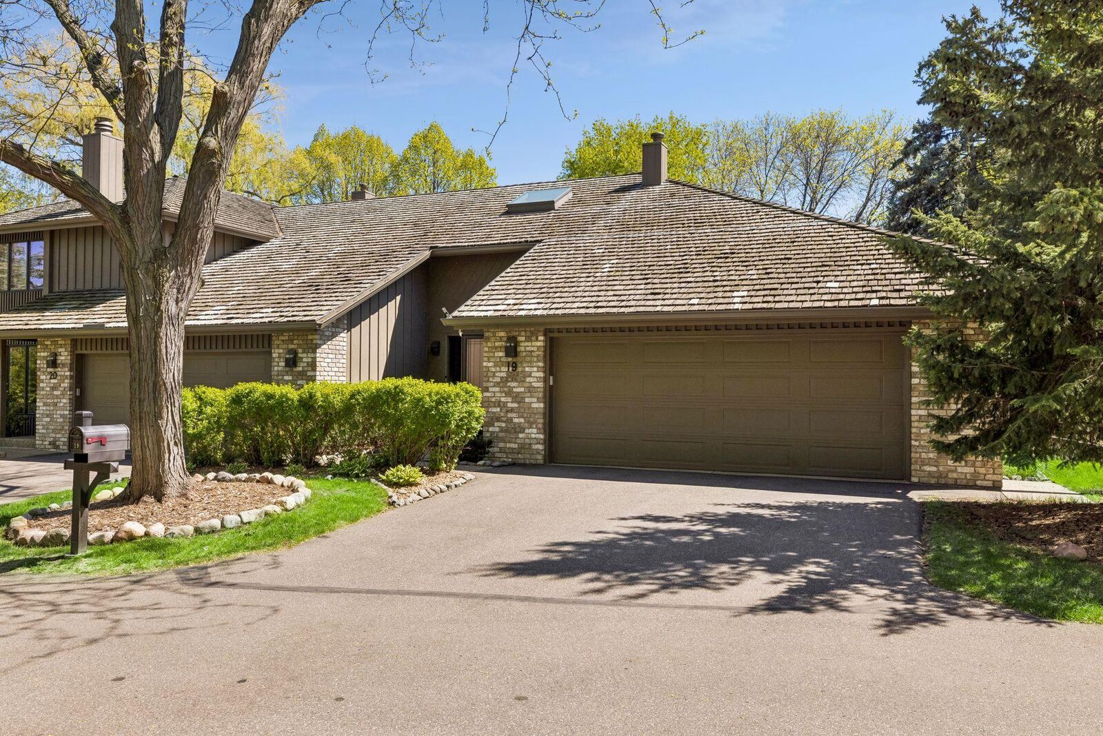 Property Photo: 1775 Lexington Avenue S 19 MN 55118