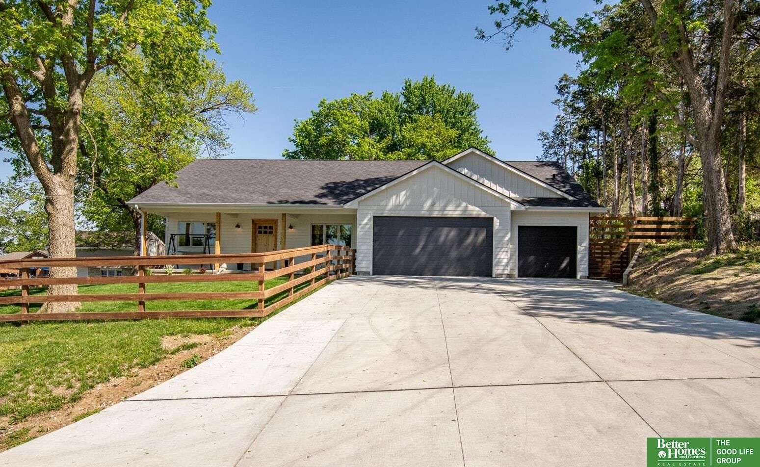 Property Photo:  8228 Browne Street  NE 68134 