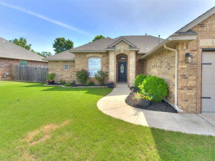 Property Photo:  540 Blue Sky Drive  OK 73130 