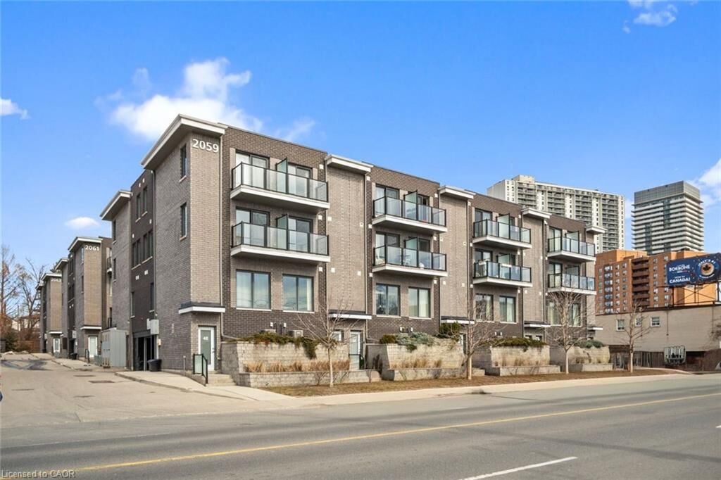 Property Photo:  2059 Weston Road 40  ON M9N 1X7 