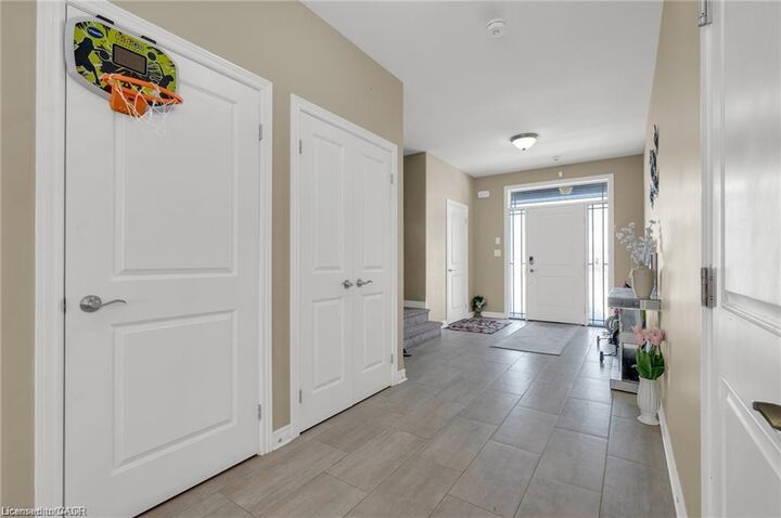 Property Photo:  16 Prospect Avenue  ON L2M 5K1 