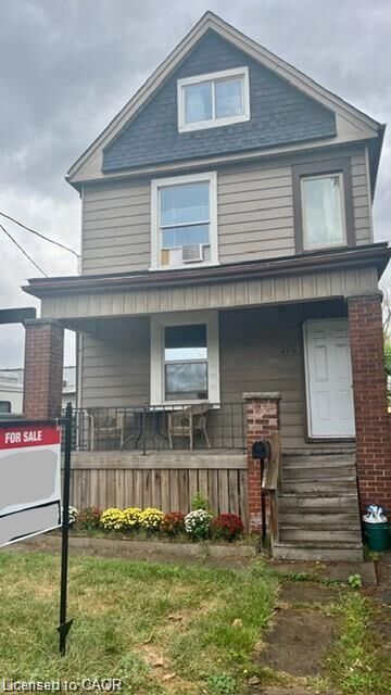Property Photo:  219 Avondale Street  ON L8L 7C4 