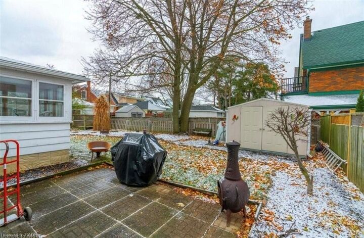 Property Photo:  166 Sydney Street S Bsmt  ON N2G 3V3 