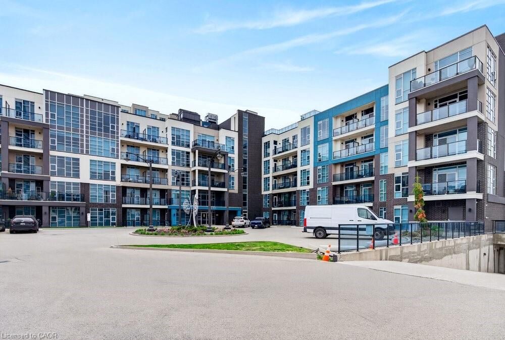 Property Photo:  10 Concord Place 314  ON L3M 0G6 