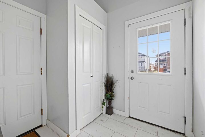 Property Photo: 7002 50 Avenue AB T4V 5G1