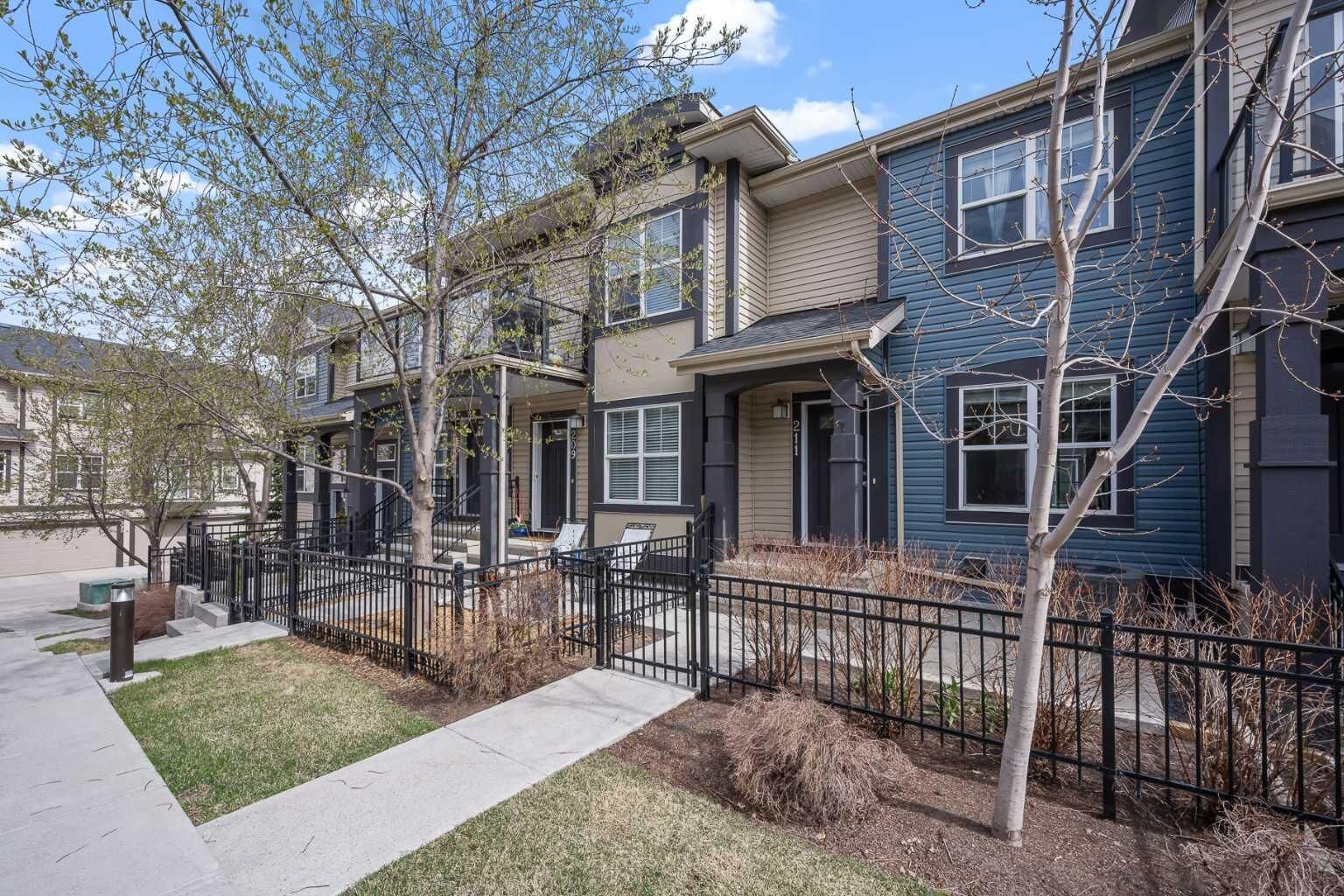 Property Photo:  211 McKenzie Towne Square SE  AB T2Z 1E2 