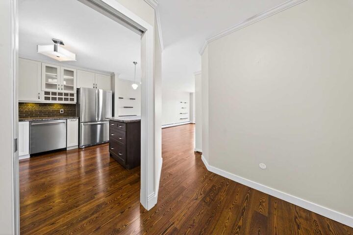 Property Photo:  3402 Hawksbrow Point NW 3402  AB T3G 4C9 