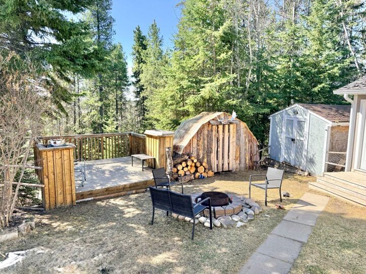 Property Photo:  10A 80041-Old Hwy 11A  AB T4T 2A2 
