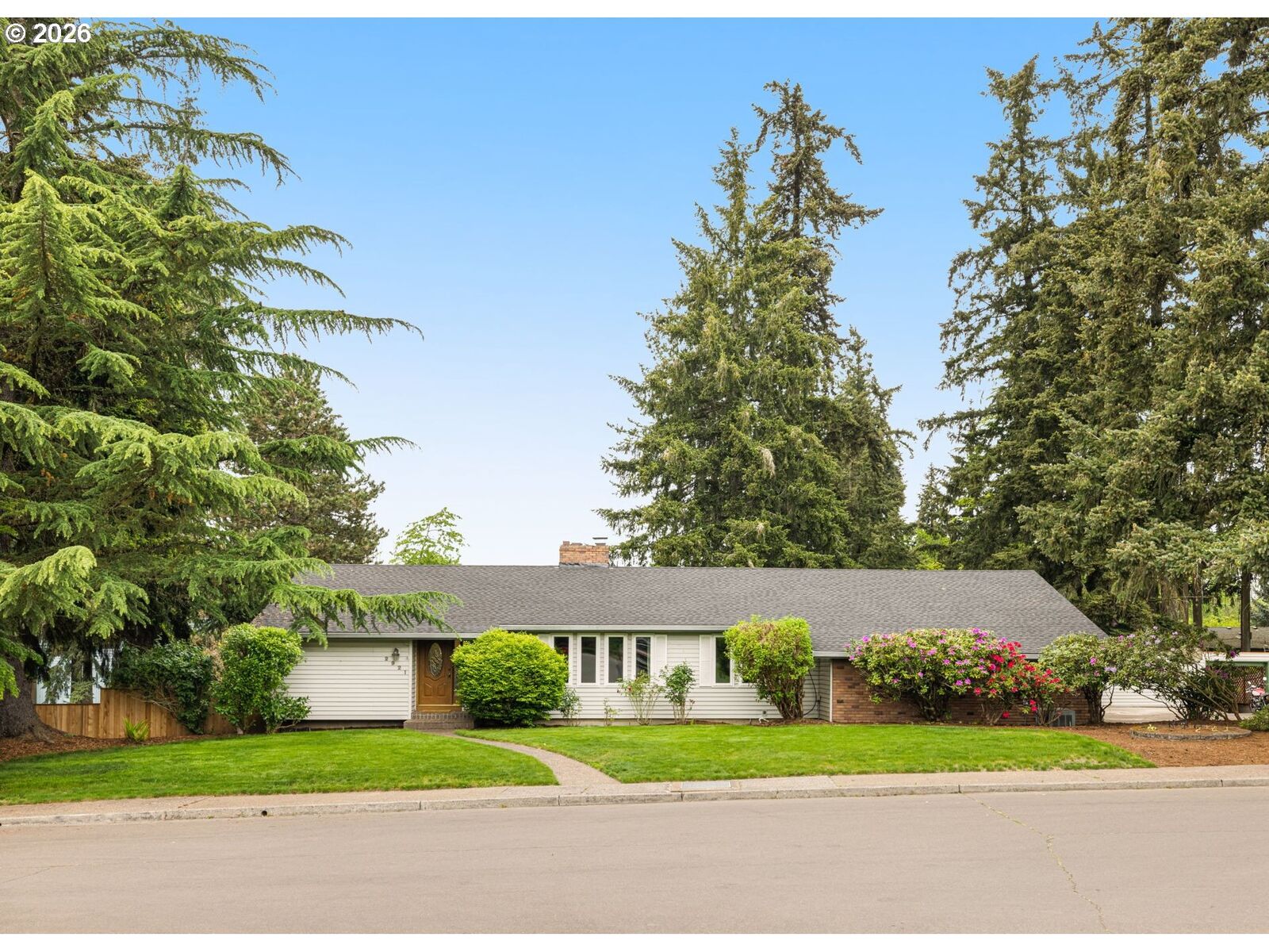 Property Photo:  2921 SE Brian St  OR 97123 