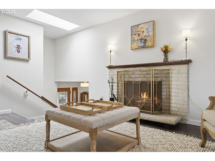 Property Photo:  6922 SE Renada St  OR 97267 
