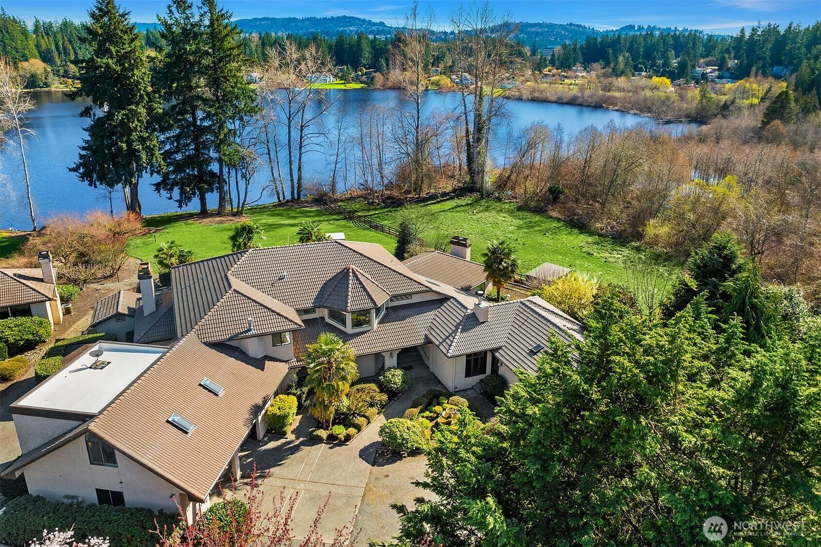 Property Photo:  15805 SE 16th Street  WA 98008 