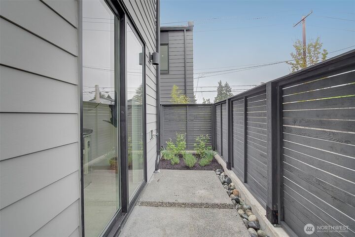 Property Photo:  7912  34th Avenue SW B  WA 98126 