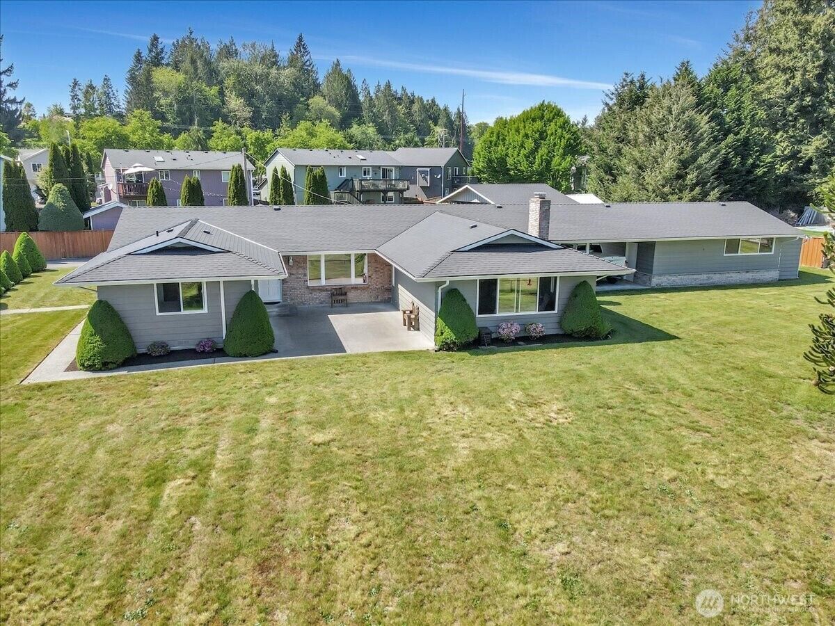Property Photo: 21704 88th Drive NE WA 98223