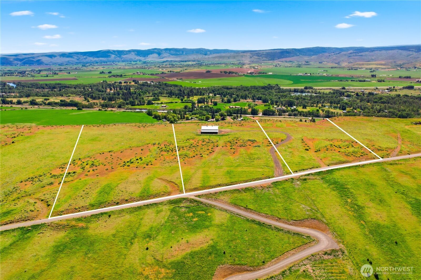 Property Photo: 920 Sundance Lane WA 98926