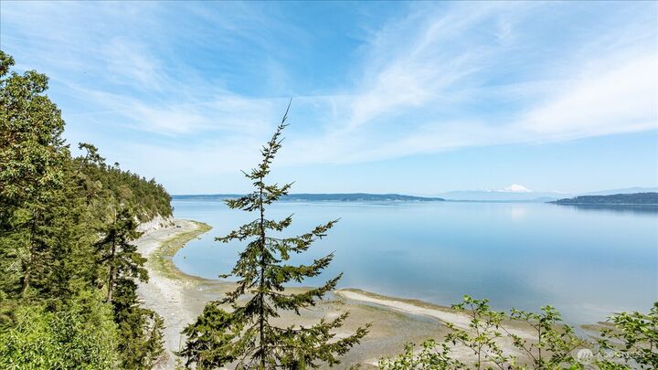 Property Photo:  281  Harrington Road  WA 98239 