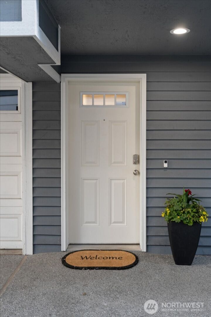 Property Photo:  908 NW 85th Street  WA 98117 