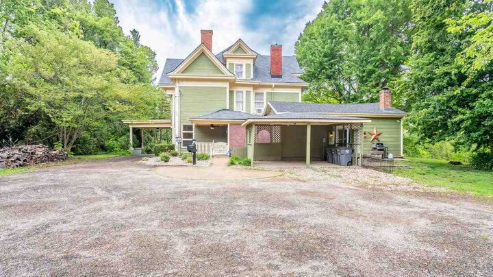 Property Photo:  825 W 8th Street  IN 47331 