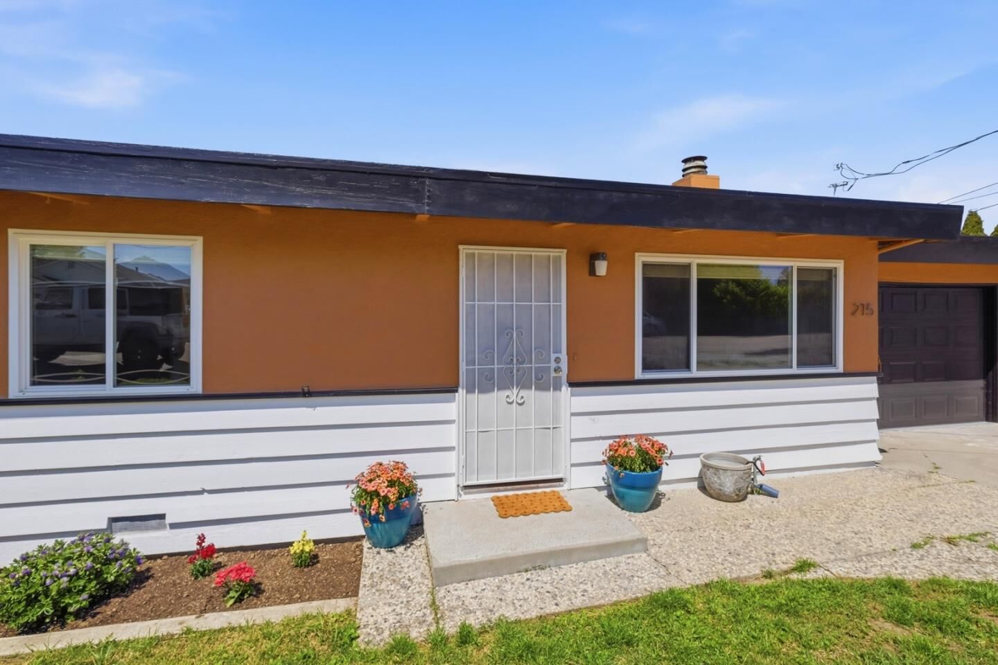 Property Photo:  215 Manfre Road  CA 95076 
