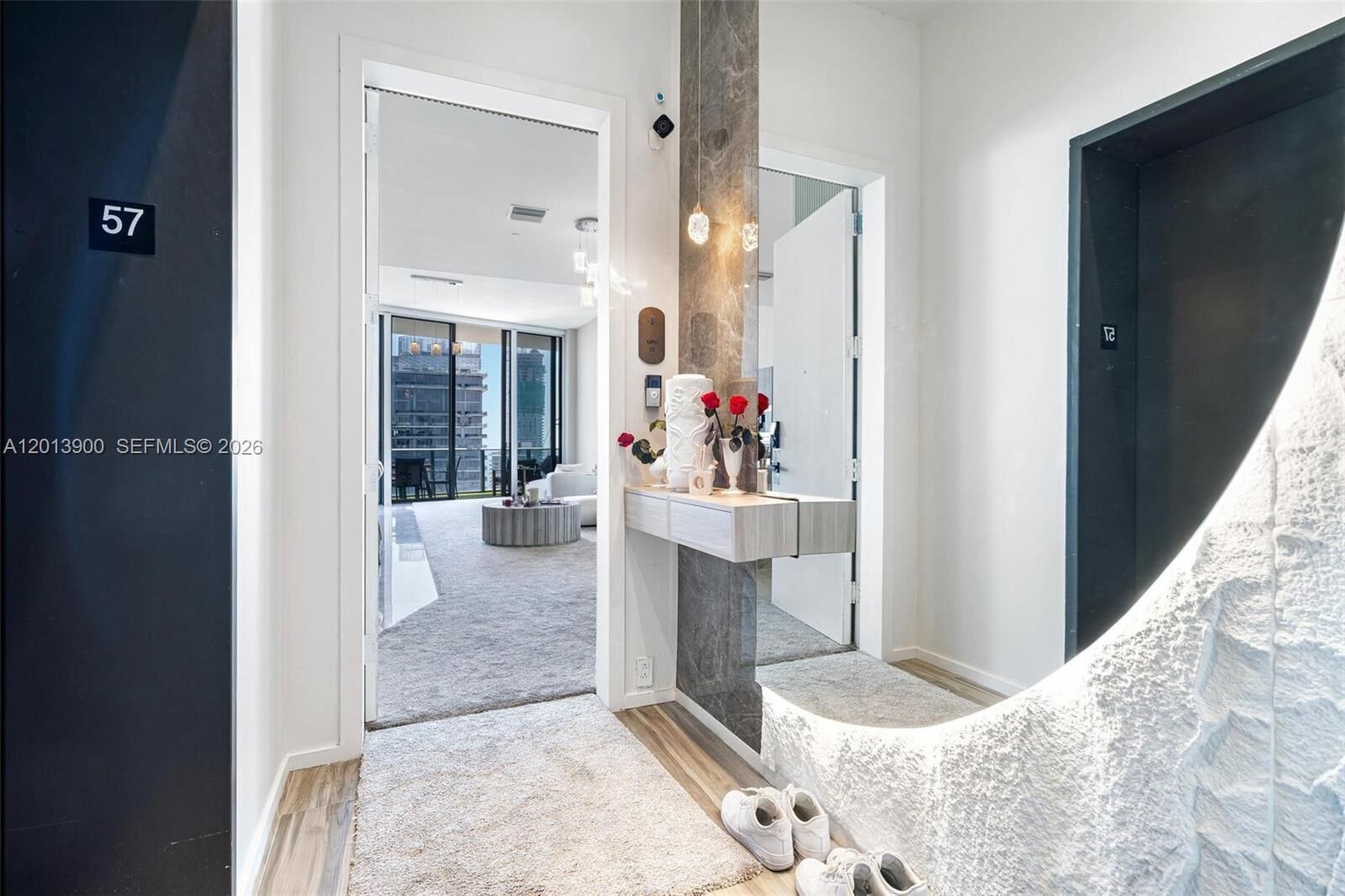 Property Photo:  801 S Miami Ave 5702  FL 33130 